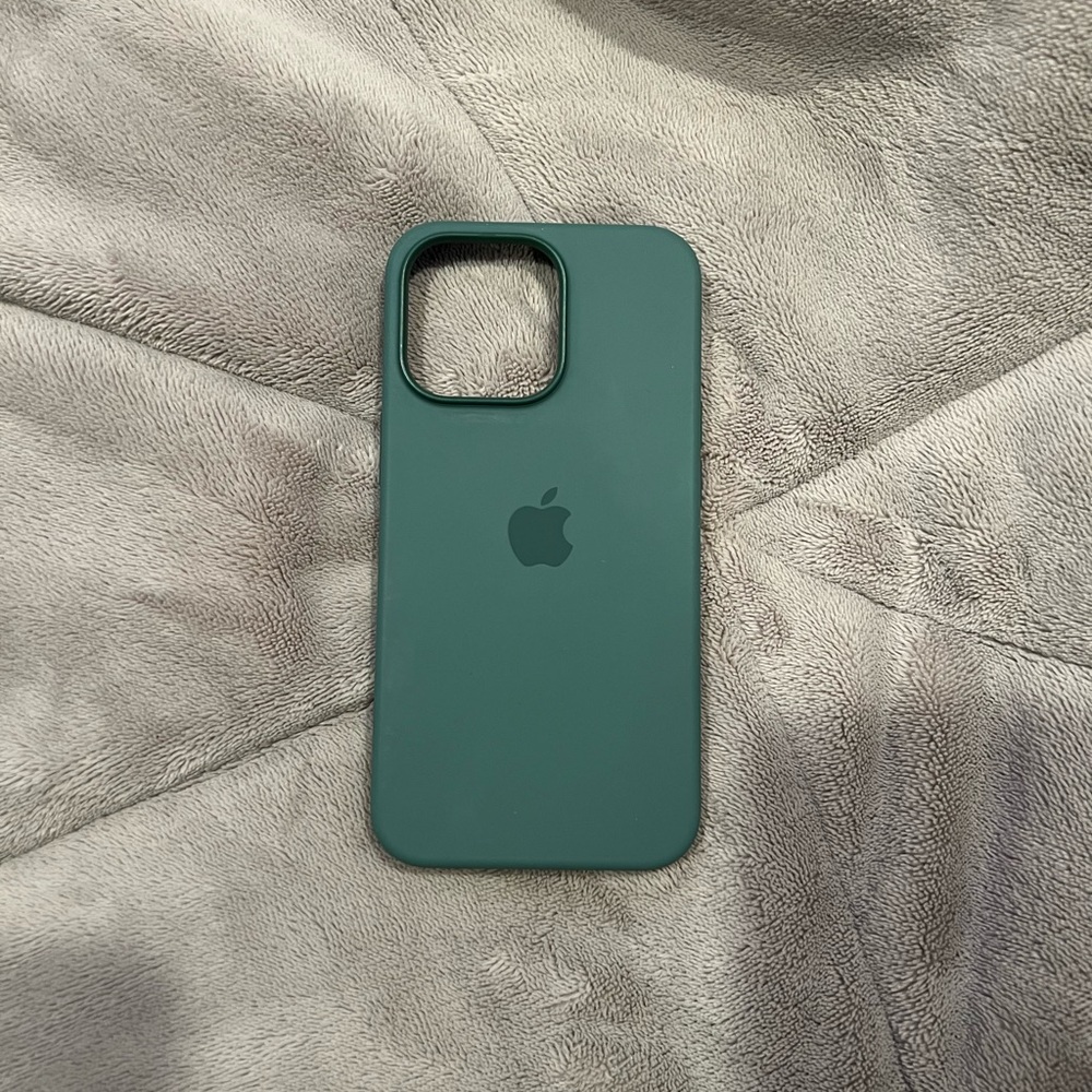 iPhone 13 Pro green apple case